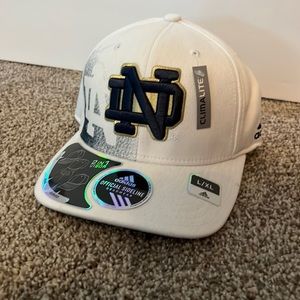 Natre Dame hat